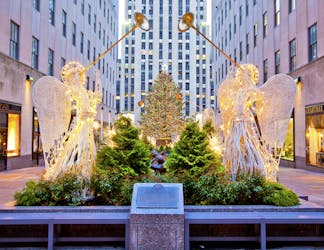 New York City holiday double-decker bus and walking tour